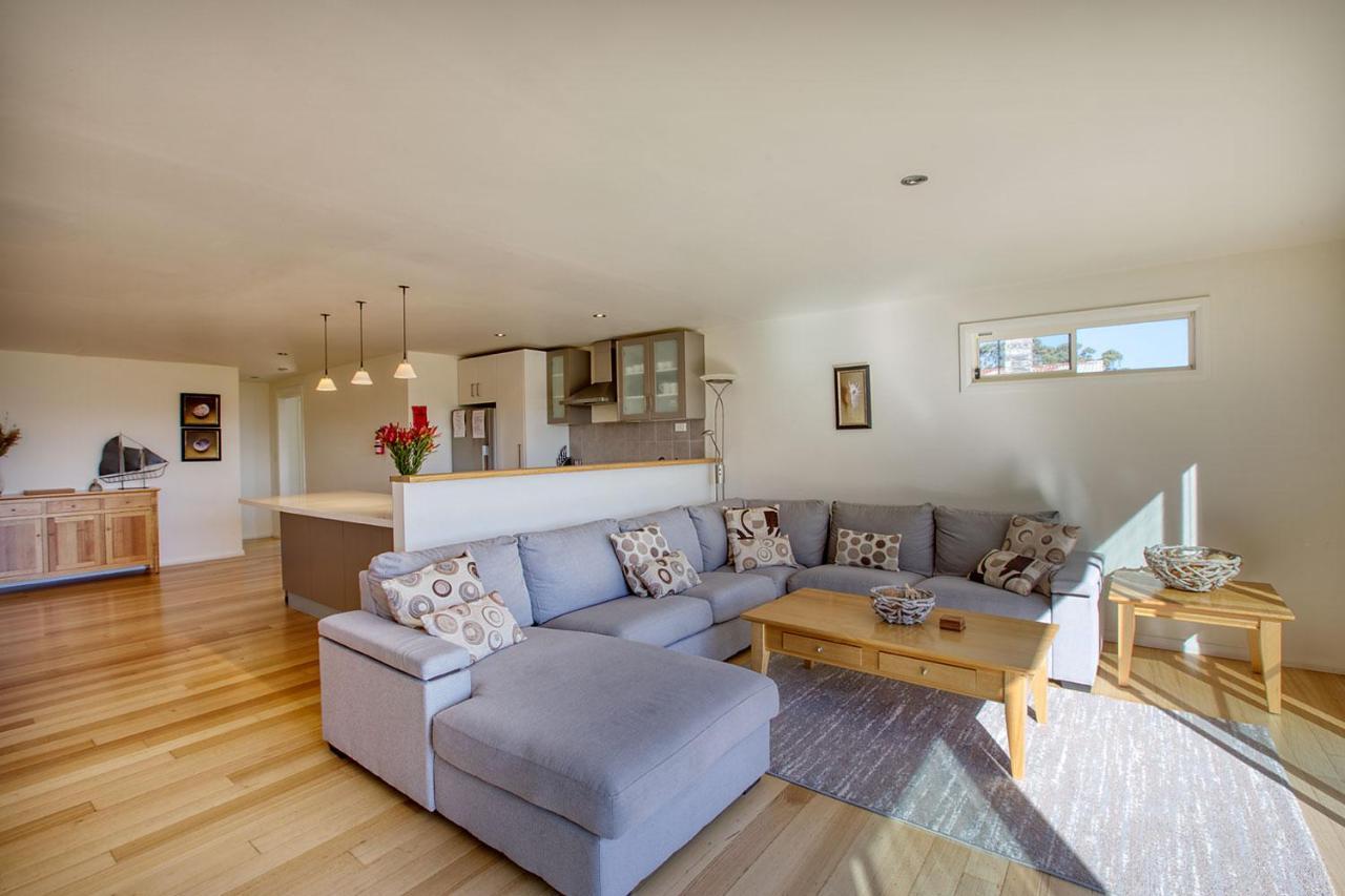 Quarterdeck Apartment Binalong Bay 외부 사진